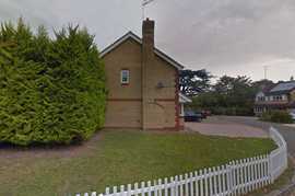 Harefield House Moving Company UB9